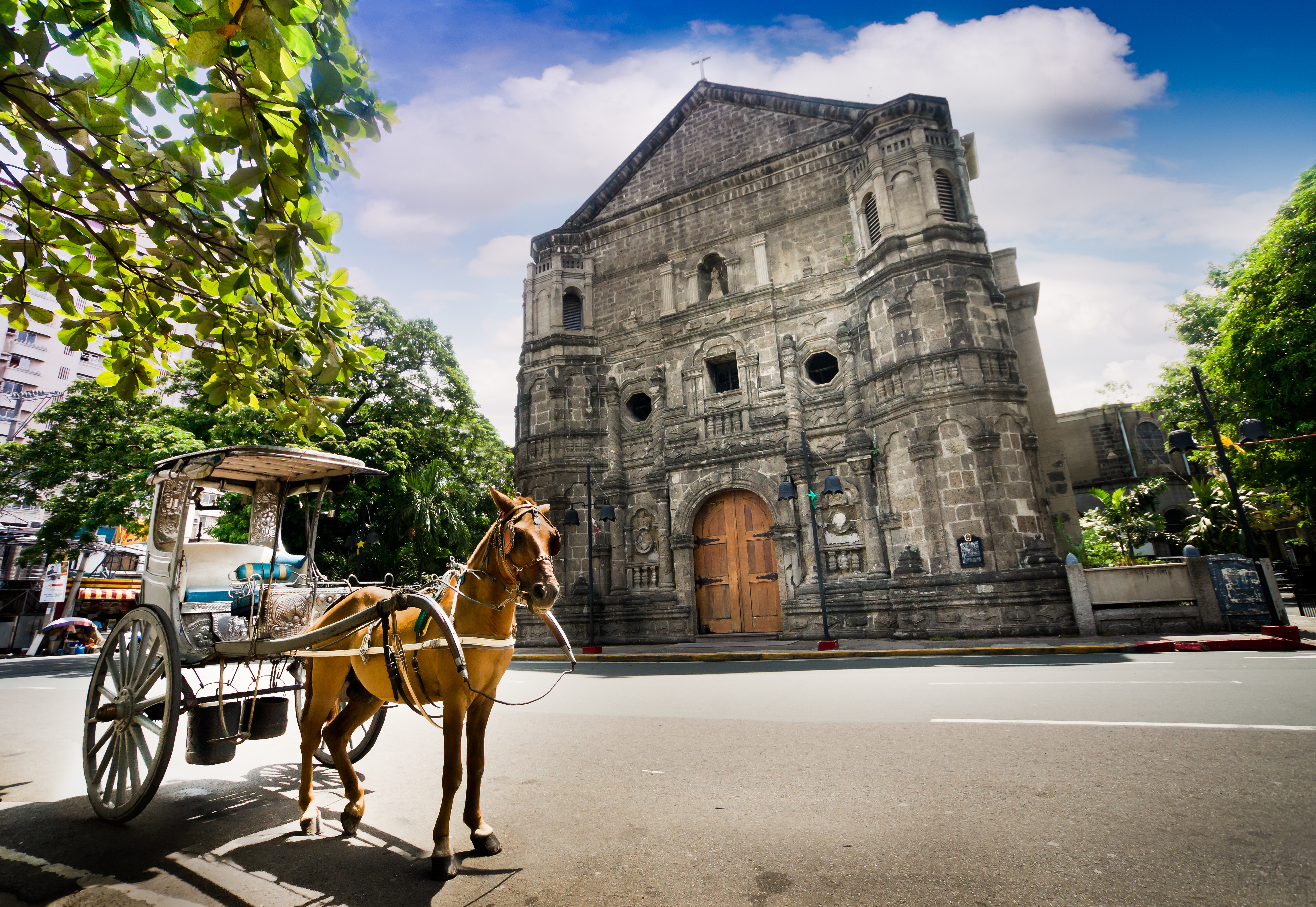 Fort santiago. Интрамурос Манила. Интрамурос Филиппины. Район Интрамурос в Манила. Церковь Малате Манила.